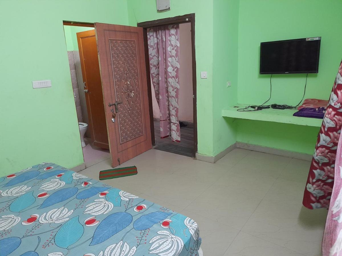 Hotel Tirupati Puri Exterior photo